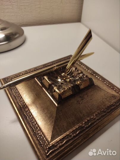 Подставка под ручку