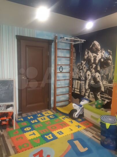 4-к. квартира, 111 м², 1/9 эт.