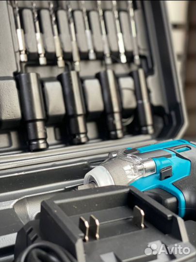 Гайковерт ударный аккумуляторный