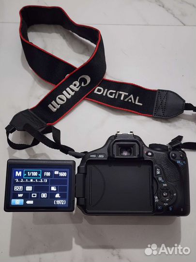 Фотоаппарат canon eos 600D + объектив 18-55mm kit