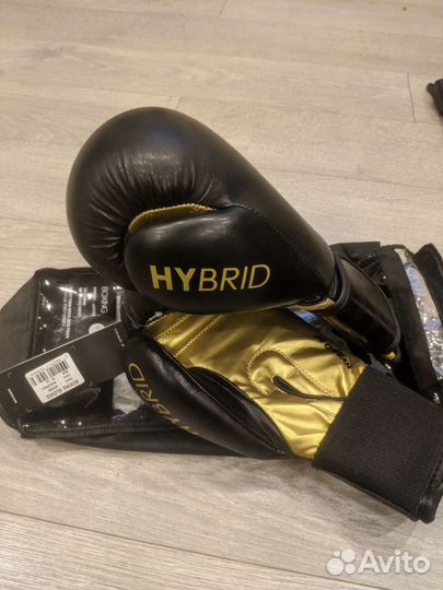 Боксерские перчатки Adidas Hybrid 50 12oz