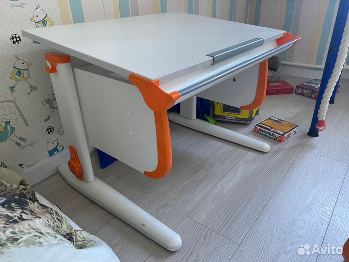 Детский стул с партой