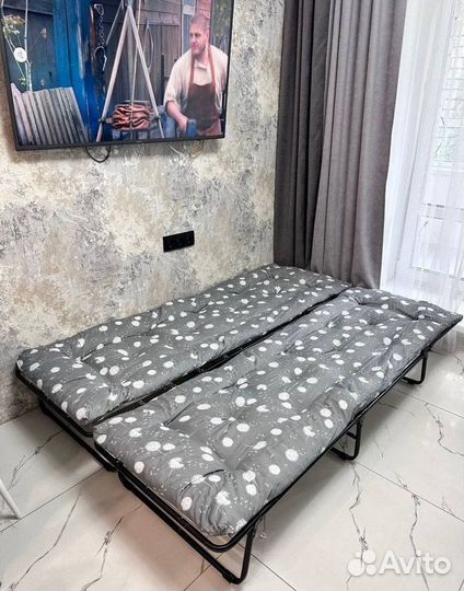 Раскладушка с матрасом