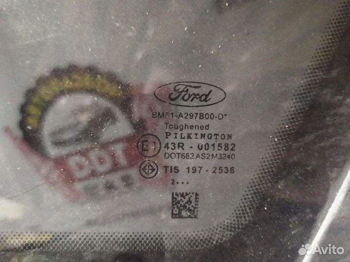 Стекло двери задней правой (форточка) Ford Focus