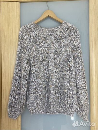 Свитер женский