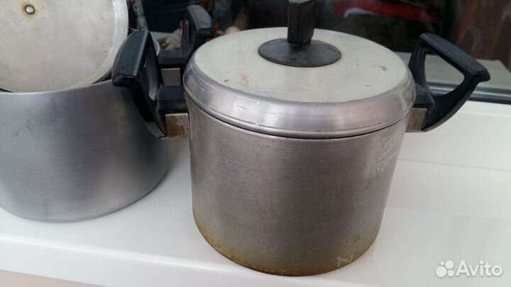 Кастрюли и сковородки