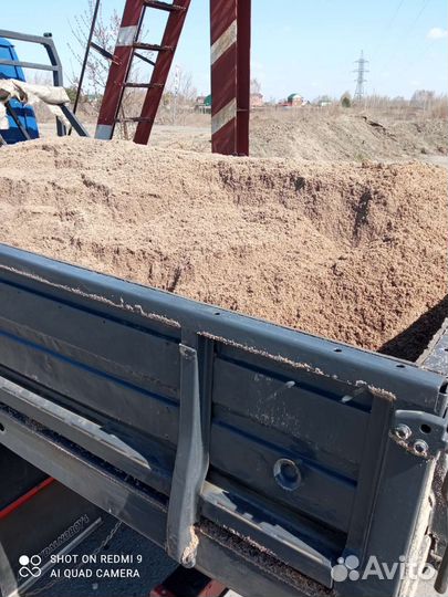 Песок. Щeбень.Перегной. Земля плодородная