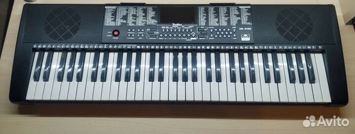 Синтезатор Tesler KB-6150