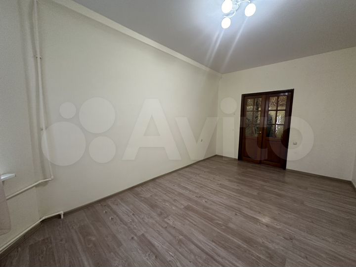 2-к. квартира, 58 м², 3/4 эт.