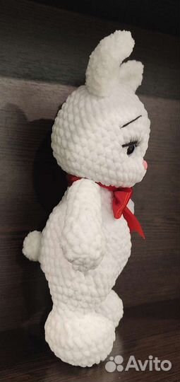 Вязаные игрушки. Зайка. Ручная работа