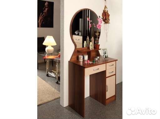 Туалетный стол