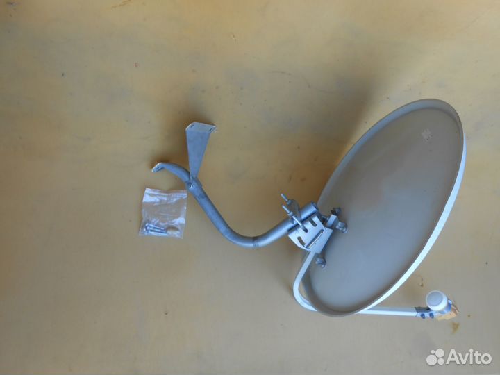 Спутниковая антенна Триколор с ковертором
