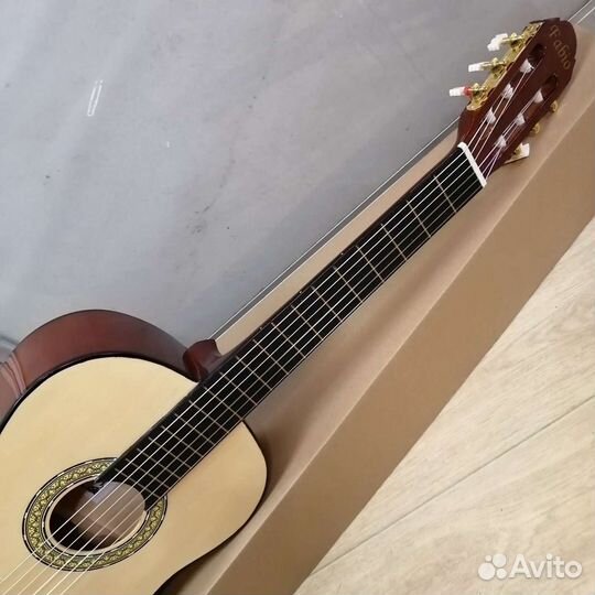 Гитара новая для обучения