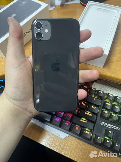 iPhone 11, 64 ГБ