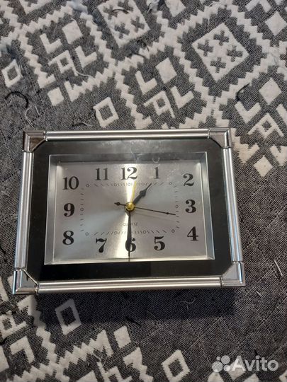 Настольные часы