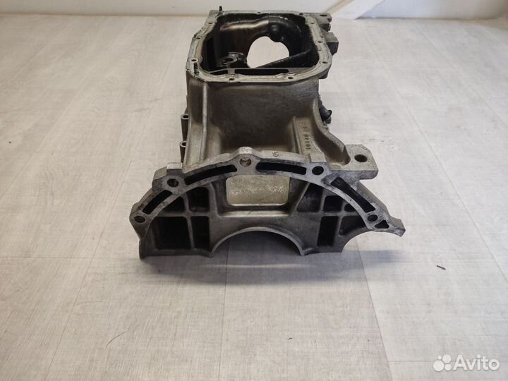 Поддон двигателя масляный Toyota Corolla E15 1.6 Л