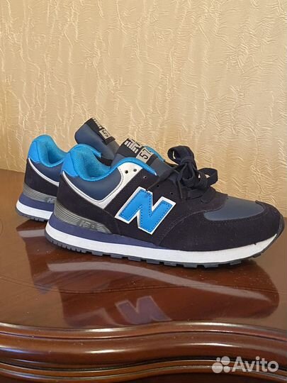 Кроссовки женские новые