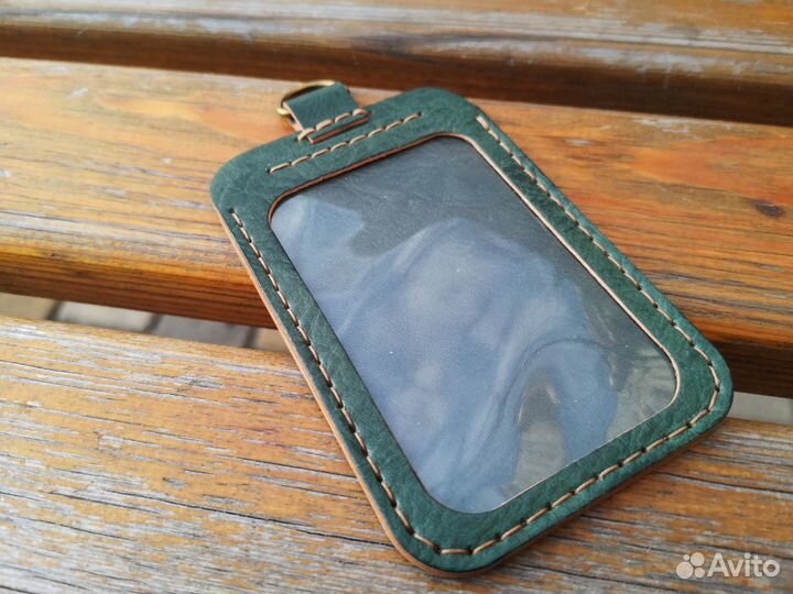 Чехол - бейдж для пропуска из кожи