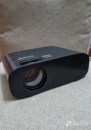 Проектор Everycom m7w