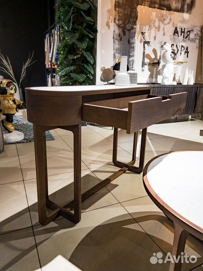 Консоль Yoko дизайнерская из массива