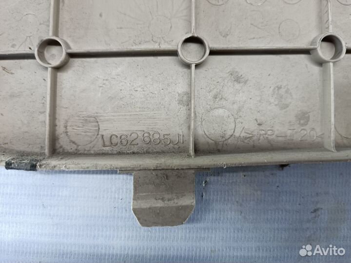 Крышка обшивки багажника Mazda MPV lwew FS 2.0