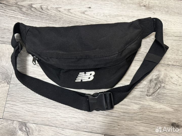 Поясная сумка New Balance