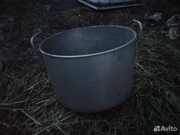 Кастрюля алюминиевая