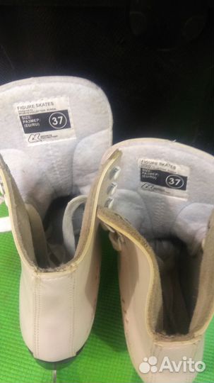 Коньки фигурные 