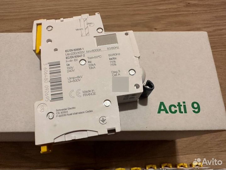 Schneider Electric автоматы Acti9 и рубильник
