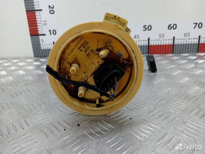 Насос топливный для Volkswagen Passat 6