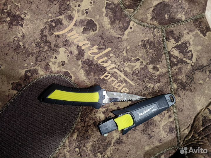 Сухой гидрокостюм для подводной охоты