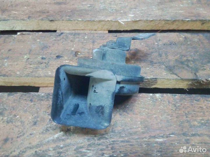 Сигнал звуковой низкий тон Nissan Navara D40 2.0