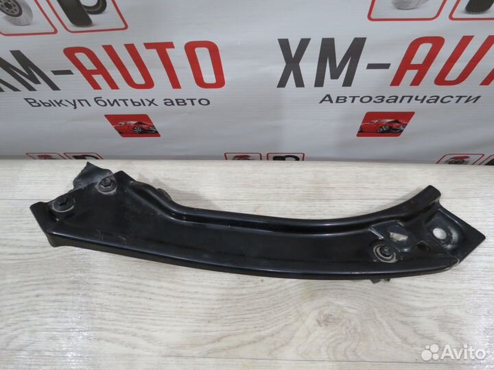 Кронштейн панели радиатора Volkswagen Polo