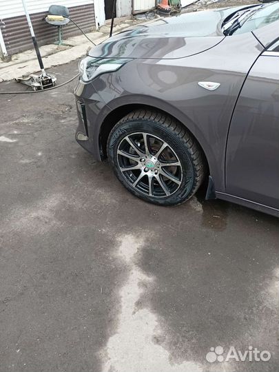 Dunlop SP Winter Ice 02 205/55 R16 94T