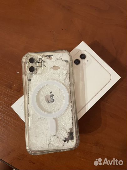 iPhone 11, 64 ГБ