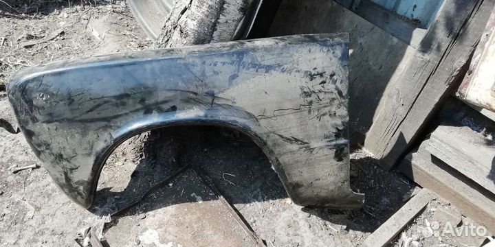 Новые пластиковые крылья на ваз 2101