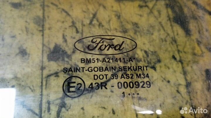 Стекло двери переднее левое Ford Focus 3 1.6
