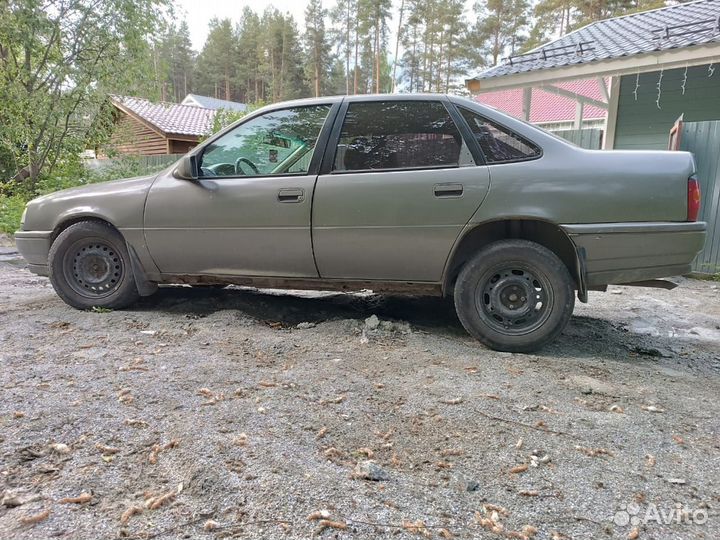 Opel Vectra 1.6 МТ, 1990, 299 999 км