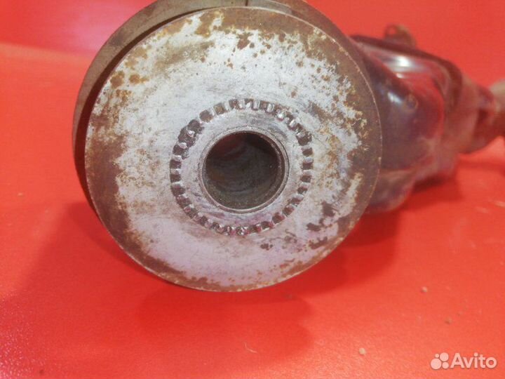 Рычаг подвески нижний передний правый Toyota Land