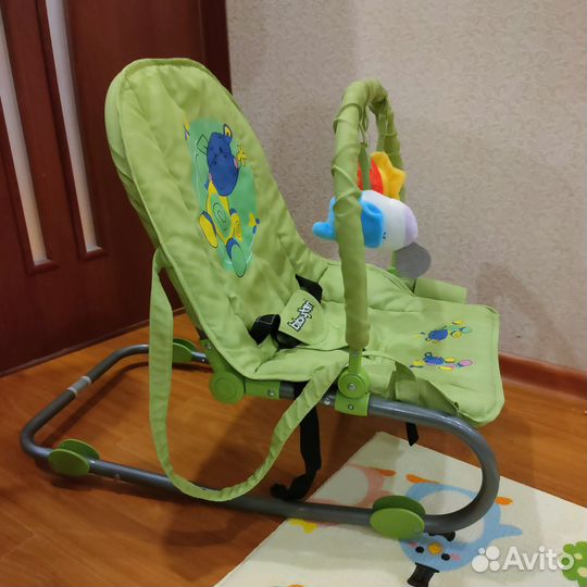 Шезлонг детский babyton
