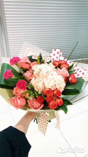 Букеты из живых цветов