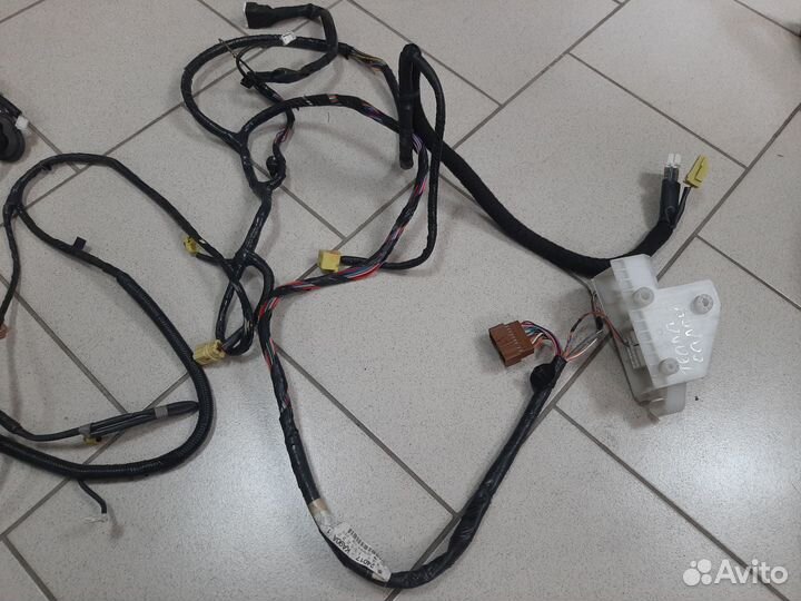 Проводка салона правая сторона Nissan Teana J32