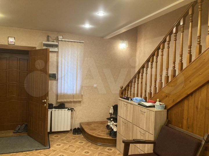 Коттедж 218 м² на участке 6 сот.