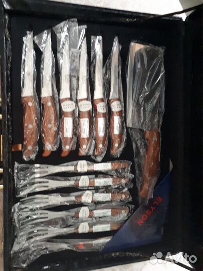 Набор кухонных ножей (25 предметов) в кейсе