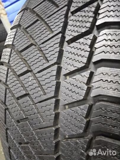 Continental ContiVikingContact 6 235/50 R18 101T