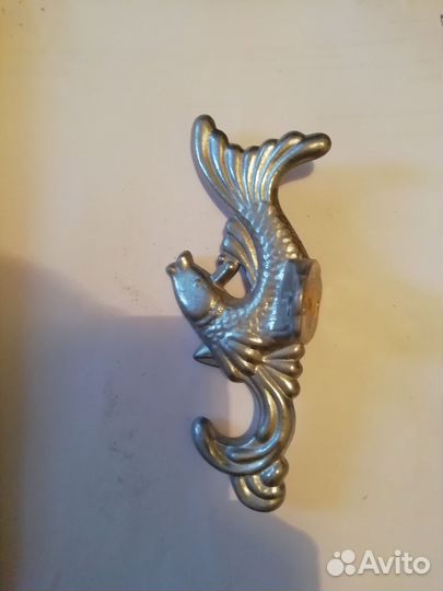 Крючок для одежды