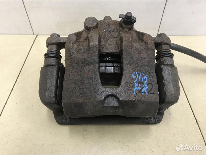 Суппорт передний левый Solaris 2010-2017