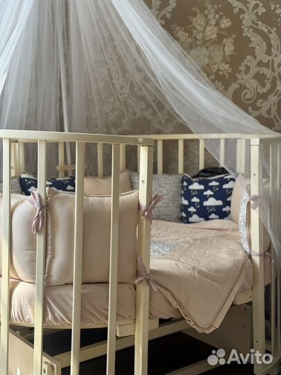 Детская кроватка