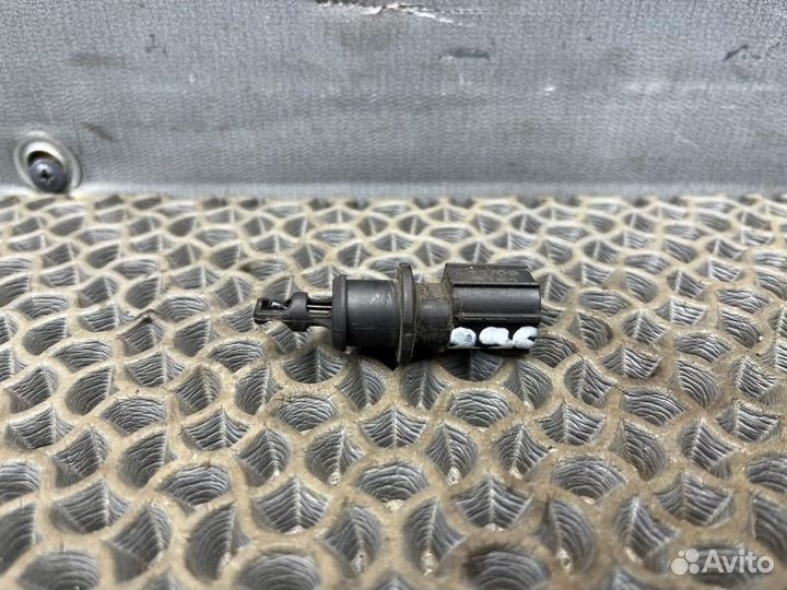 Датчик температуры впускного воздуха Chrysler