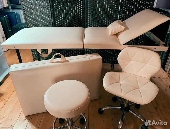 Кушетка трехсекционная